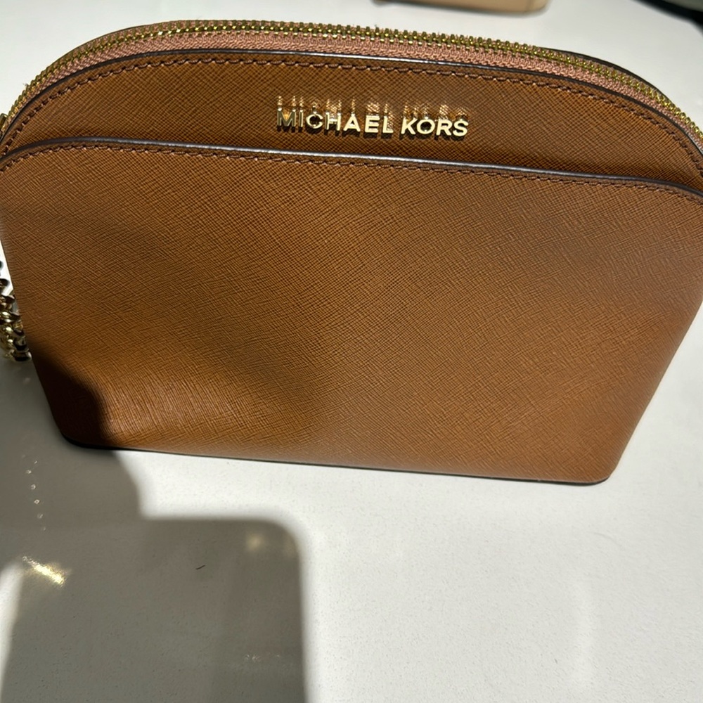 Michael Kors Crossbody Purse🤩